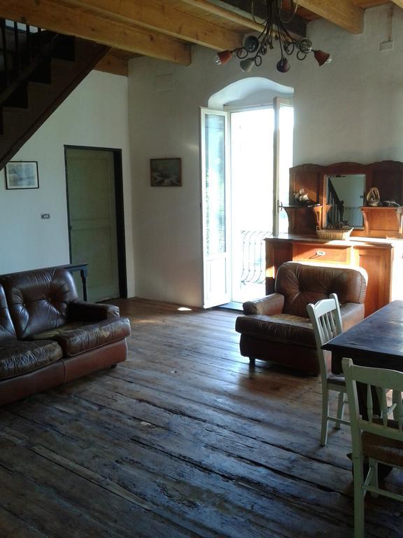 Rural House Rondini Hotell Camposasco Exteriör bild