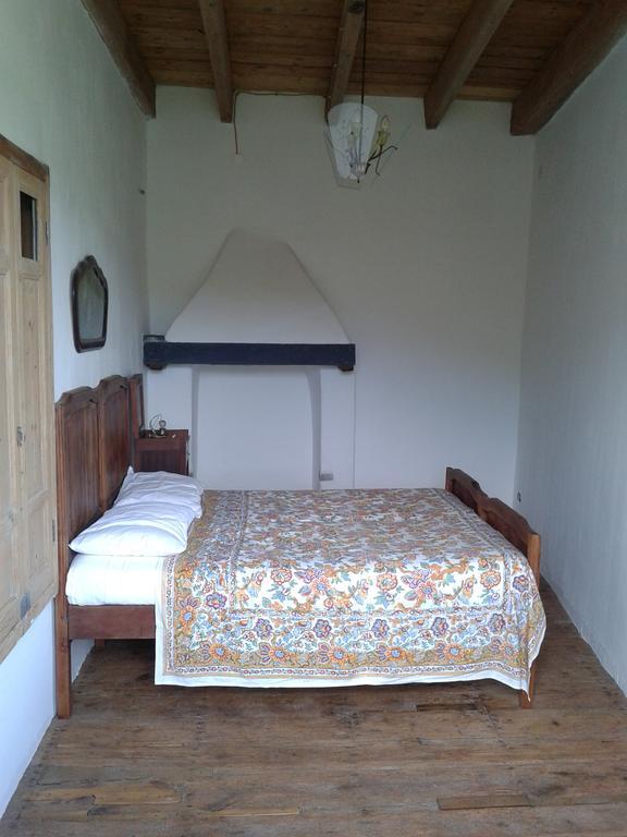 Rural House Rondini Hotell Camposasco Exteriör bild
